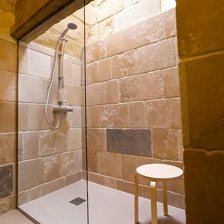 Filigus Oda ve Kahvaltı 4*